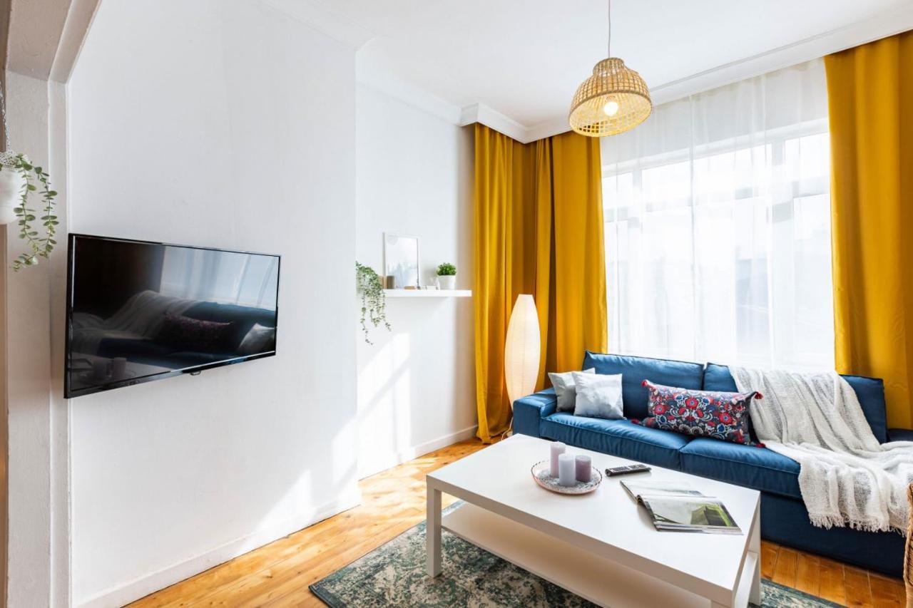 شقة اسطنبول  في Colorful Flat With Excellent Location Near Trendy Attractions In Kadikoy المظهر الخارجي الصورة