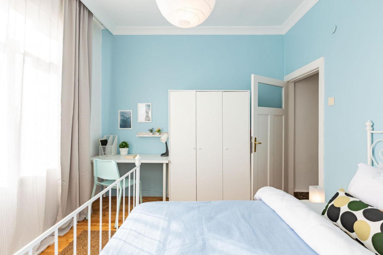 شقة اسطنبول  في Colorful Flat With Excellent Location Near Trendy Attractions In Kadikoy المظهر الخارجي الصورة